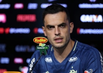 Substituto de Réver, Rhodolfo afirma: 'Meu entrosamento com Juan é bom'