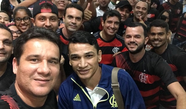 Angelim minimiza queda na Taça Rio e cita 'sede por Libertadores'