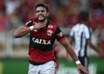 Teu passado te condena! Jejum, assistência inusitada e gols: Dourado nos Fla-Flus
