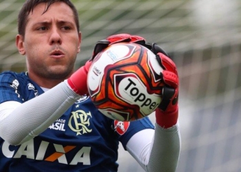 Diego Alves critica falta de objetividade do Fla, e projeta: ‘Quarta é outra competição’