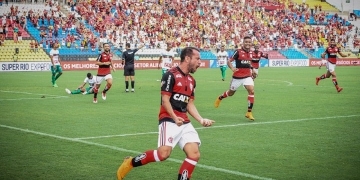 Flamengo goleia a Portuguesa e encara o Flu na semifinal da Taça Rio