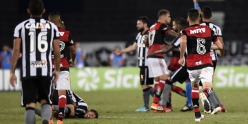 Botafogo entra com representação na Ferj contra arbitragem do clássico com o Fla