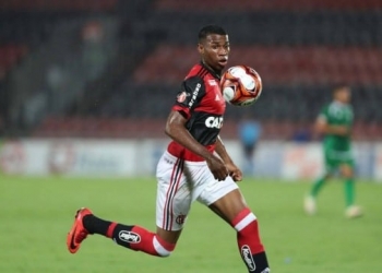 Facincani questiona 'sumiço' de Jean Lucas no Flamengo: "Bom jogador e saiu da equipe. Cadê?"