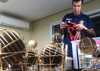 Marcelinho festeja 500 jogos pelo Fla e se diz "leve" com adeus
