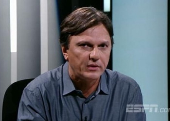 Mauro critica fraca atuação do Flamengo contra River em crise, escolhas de Carpegiani e a entrada de Arão