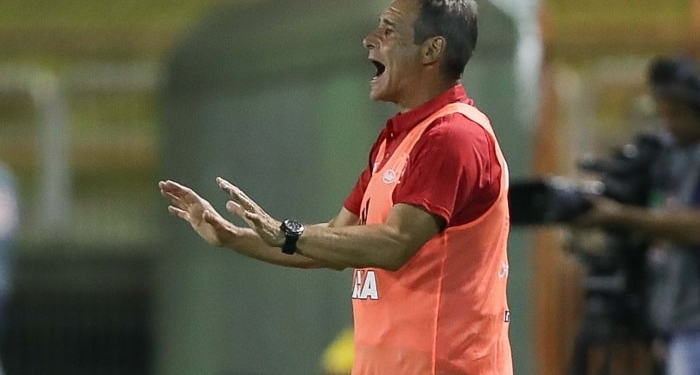 Carpegiani poupar alguns titulares para duelo do Flamengo com o Macaé; confira a lista completa