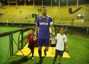 Flamengo divulga vídeo com os bastidores da reestreia de Julio Cesar