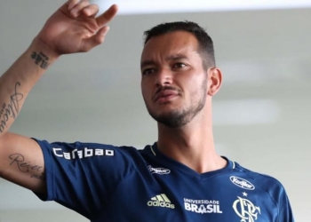 Réver deixa o DM e pode reforçar o Fla na semifinal da Taça Rio