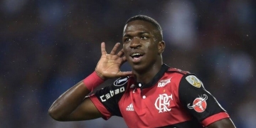 Entenda como o Fla interpreta rendimento de Vinicius Jr como titular e reserva