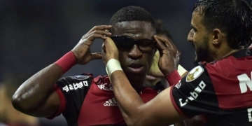 Entenda como o sucesso de Vinícius Jr pode mantê-lo por mais tempo no Fla
