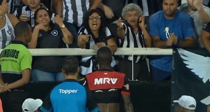 Xingado pela torcida do Botafogo, Vinicius Jr sofre ofensa racial no Nilton Santos