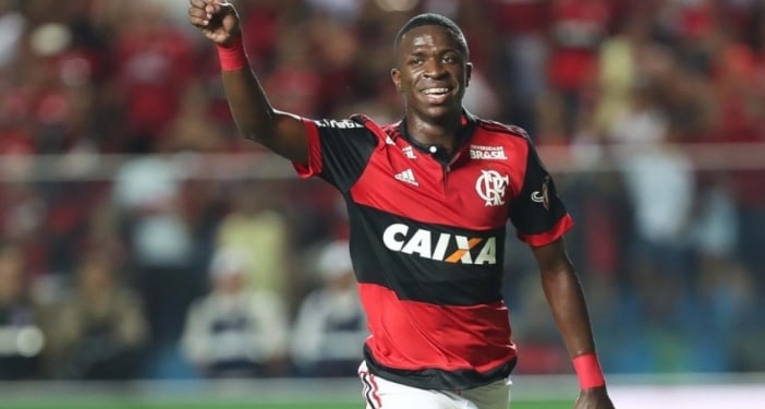 Vinicius Jr sonha com títulos pelo Fla e evita comparações com Neymar