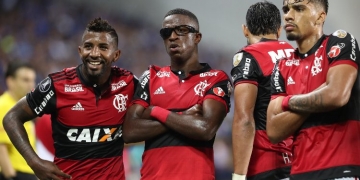 Vinicius Jr faz dois, e Flamengo vence na Libertadores fora de casa após 4 anos
