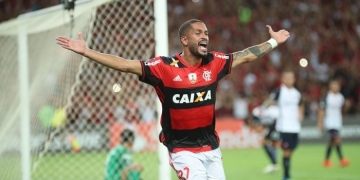 Rômulo volta a interessar ao Inter e deve ser o próximo a deixar o Flamengo