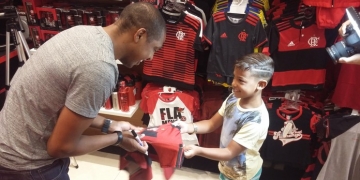 Renato Abreu não crava aposentadoria e sonha com despedida pelo Fla: "Marcante"