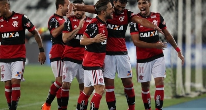 Dourado, do Fla, vê mais 'quatro ou cinco clubes' na briga pelo Brasileirão
