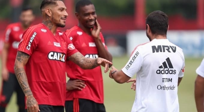 Próximo do retorno, Fla programa conversa para renovar com Guerrero