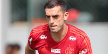 Em tratamento, Rhodolfo volta a desfalcar o Flamengo no Brasileiro