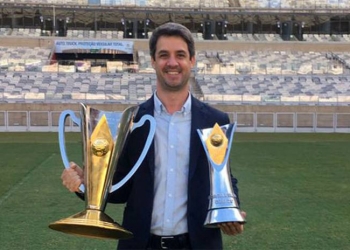 Gerente geral da base do Botafogo, Freeland trocará clube pelo Flamengo
