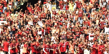 Emoções à flor da pele: Juan e Vinicius Jr falam sobre treino aberto à torcida do Flamengo