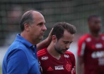 Reuniões, 'primeiro ato' e busca por técnico: o começo de Noval como diretor do Flamengo