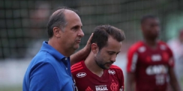 Reuniões, 'primeiro ato' e busca por técnico: o começo de Noval como diretor do Flamengo