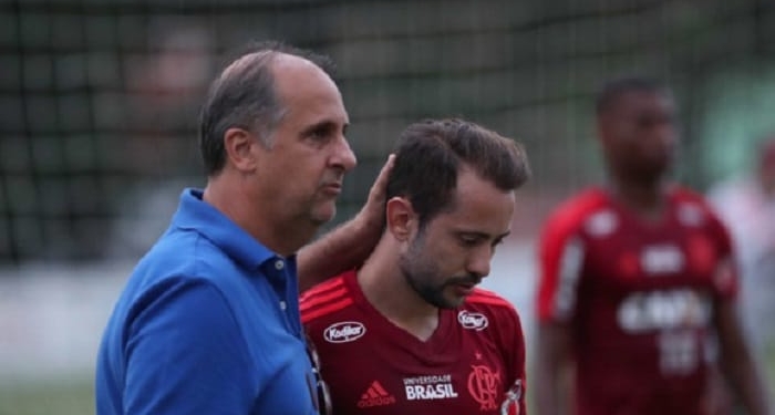 Reuniões, 'primeiro ato' e busca por técnico: o começo de Noval como diretor do Flamengo