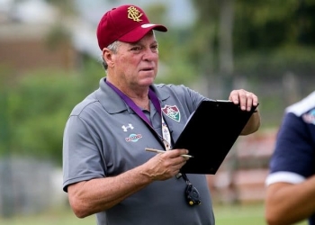Fla procura Abel Braga, mas técnico mantém compromisso com Fluminense