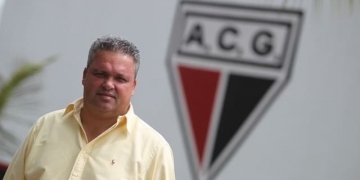 Com Fla completo, diretor do Atlético-GO crê em amistoso sério: "Não tem festinha"