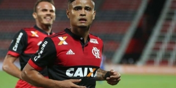 São Paulo deposita multa e aguarda confirmação do Flamengo para anunciar a contratação de Everton