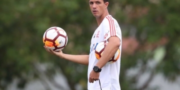 Brilho em acessos e fracasso no Guarani: o que fez Barbieri antes da chance no Fla