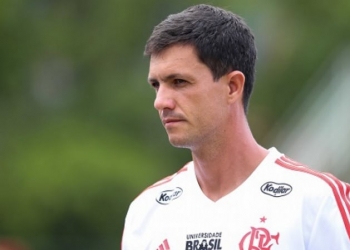 Barbieri tem quatro baixas para montar o Fla em amistoso