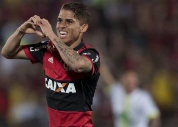 Cuéllar revela ter sido procurado pelo Flamengo para renovar contrato: 'Ficaria a vida toda'