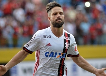 Diego faz dois golaços, e Flamengo bate o Atlético-GO de virada em amistoso