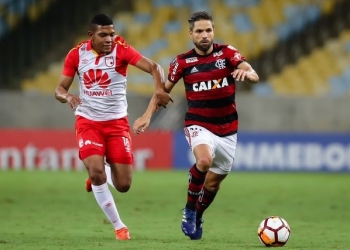 Diego é diagnosticado com lesão na coxa e desfalca o Flamengo neste sábado