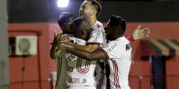 Everton Ribeiro desabafa após expulsão: “Fico indignado”