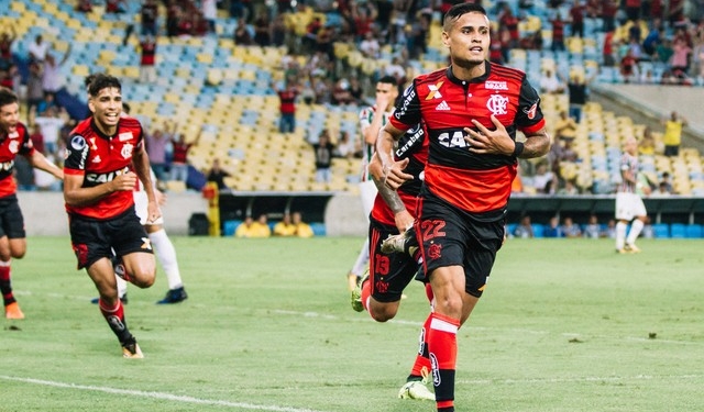 Fla diz que Everton pediu para não viajar; saída para o São Paulo é iminente