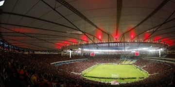 Flamengo estuda abrir treino para a torcida no Maracanã, na terça