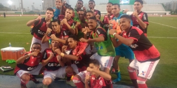 Flamengo atropela o Borussia Dortmund por 8x2 e garante vaga na final do Campeonato Internacional de Dubai sub-16