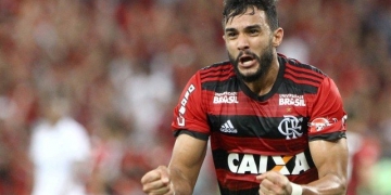 Dourado cresce e assume artilharia em momento decisivo do Fla