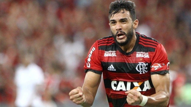 Dourado cresce e assume artilharia em momento decisivo do Fla