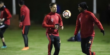 Flamengo dá como certa volta de Diego na Libertadores após tratamento intensivo
