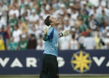 Do primeiro ao último passo: a despedida do goleiro Julio Cesar