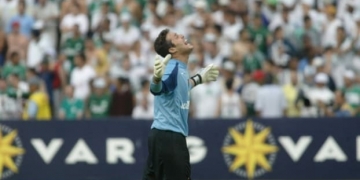 Do primeiro ao último passo: a despedida do goleiro Julio Cesar