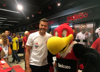Fla vai enfrentar América-MG no Maracanã, em jogo do adeus de Julio Cesar