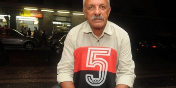 Júnior lamenta demissões e critica dirigente do Fla: "Falta de experiência"