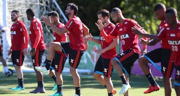 De olho na estreia do Brasileiro, Fla segue preparação no Ninho do Urubu