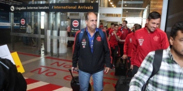 Noval demora a dar rumo ao futebol do Fla um mês após saída de Caetano