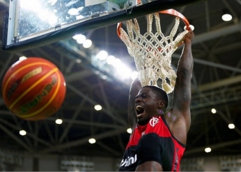 Com Arena lotada, Flamengo recebe Mogi para jogo 2 da semifinal do NBB