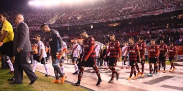 Renê analisa empate sem gols contra o River Plate